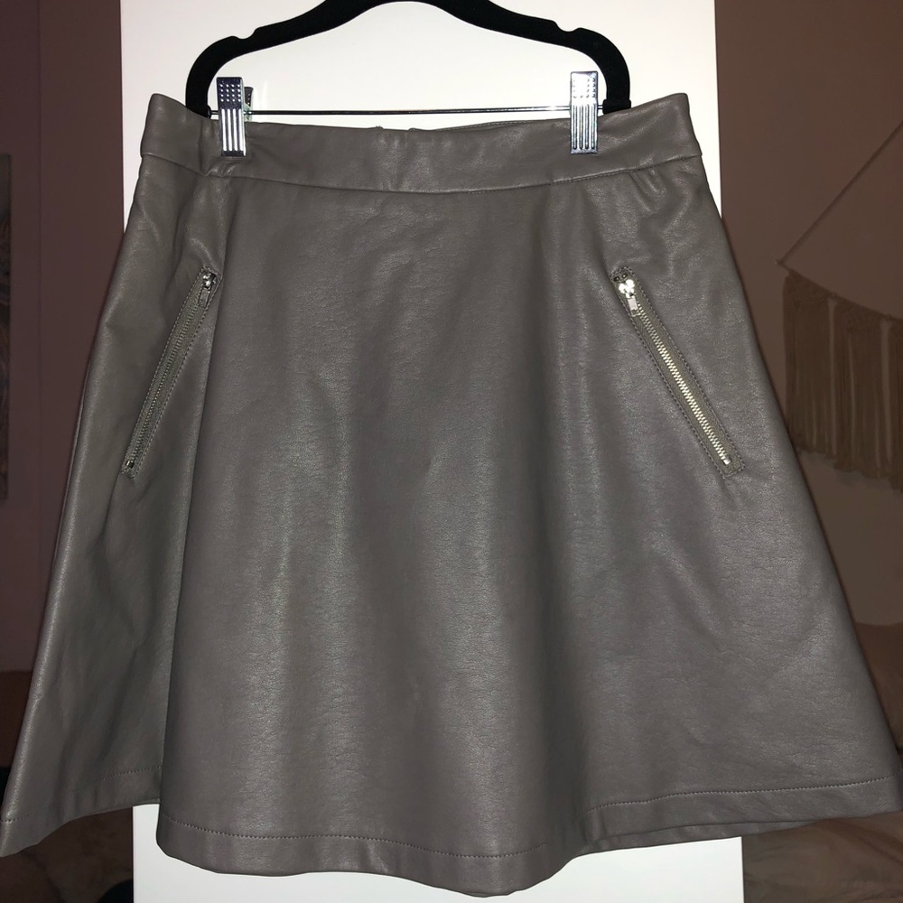 Gray leather skirt with zippers